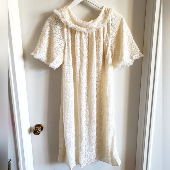 Marie Claire Vintage House Coat Cream Lace 100% Nylon Line Snap Closure Woman 48 - Picture 2 of 11